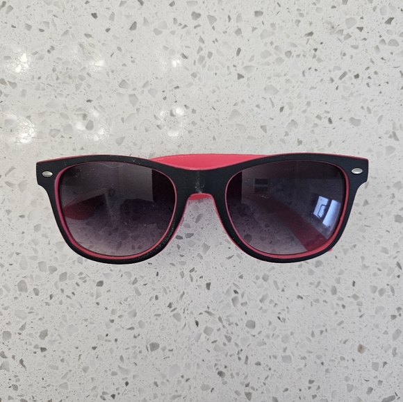 Kids sunglasses - Picture 1 of 2